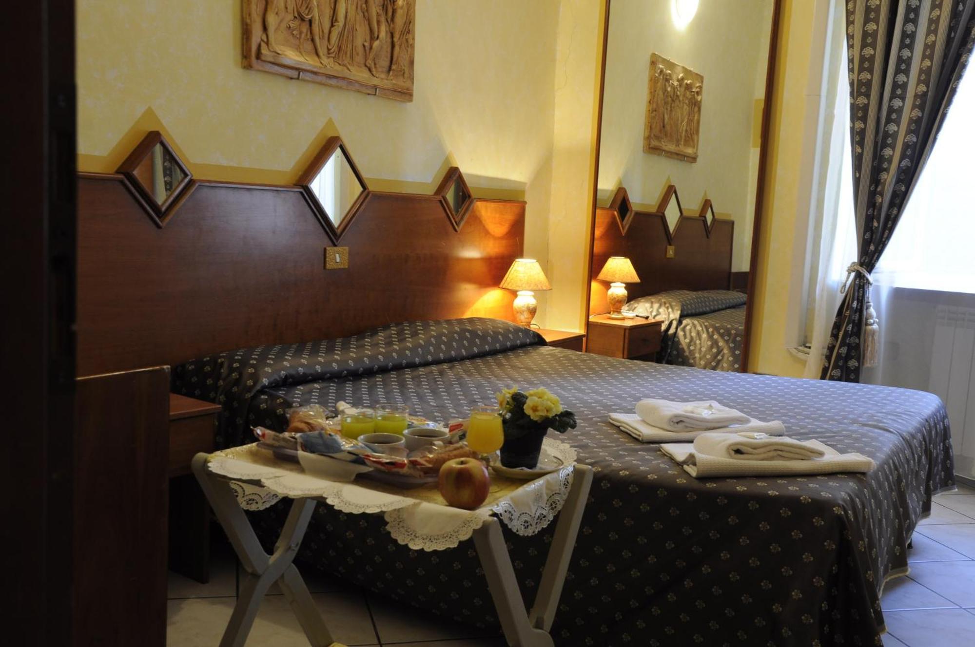 Hotel Farini — Photos 2